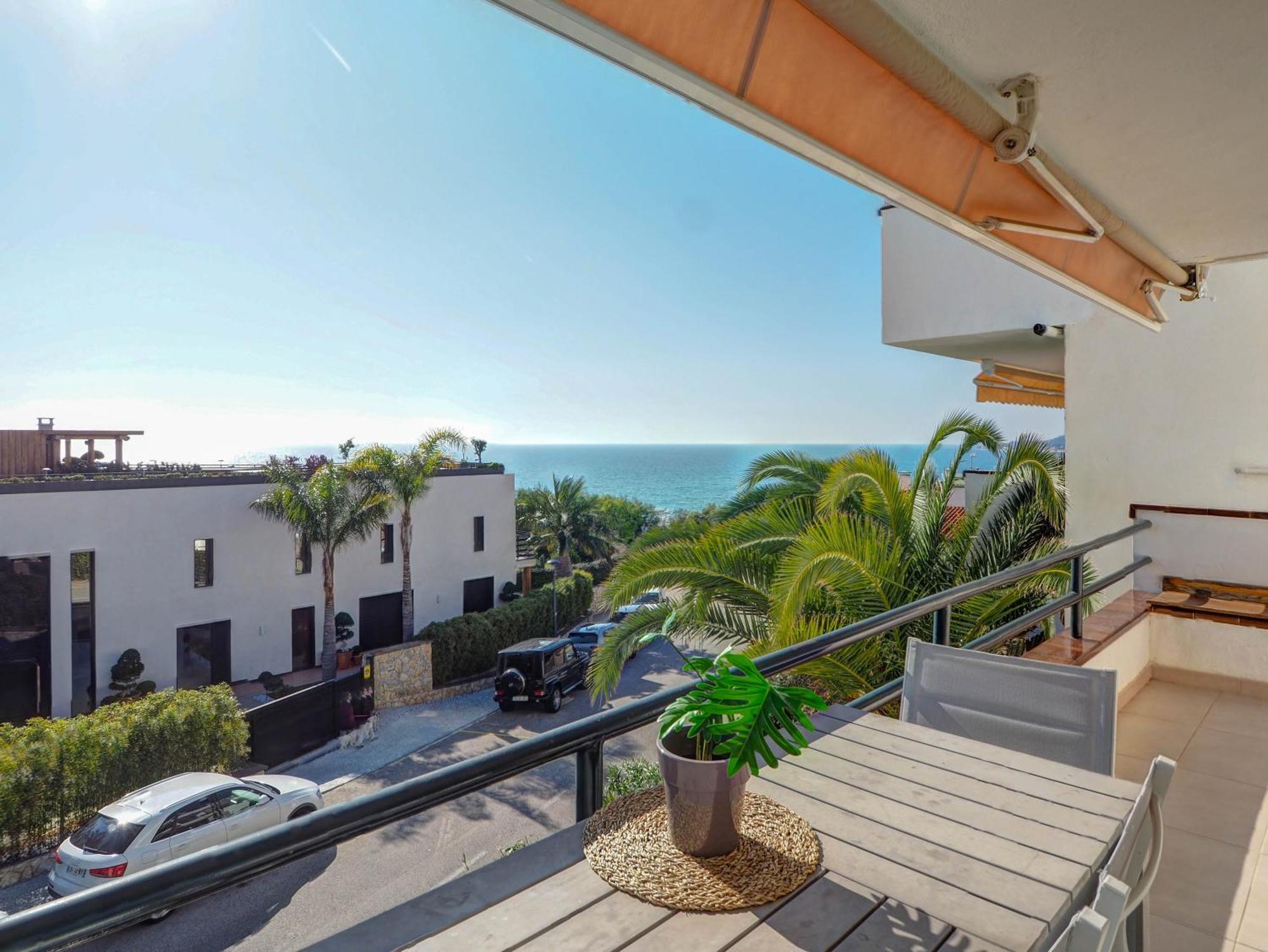 Balmins White By Hello Homes Sitges Bagian luar foto